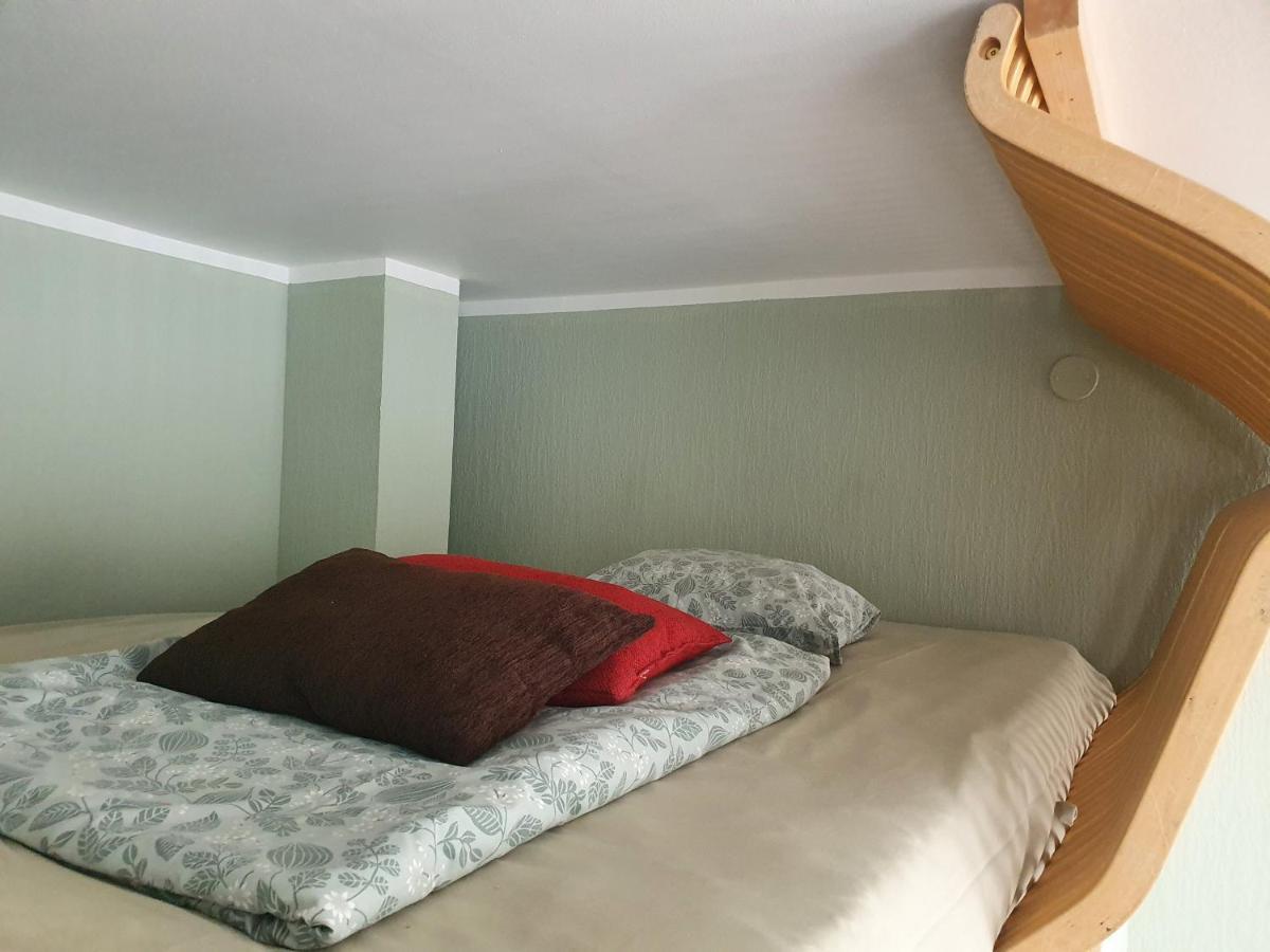 Hostel Freedom65 And Caravan Tallinn