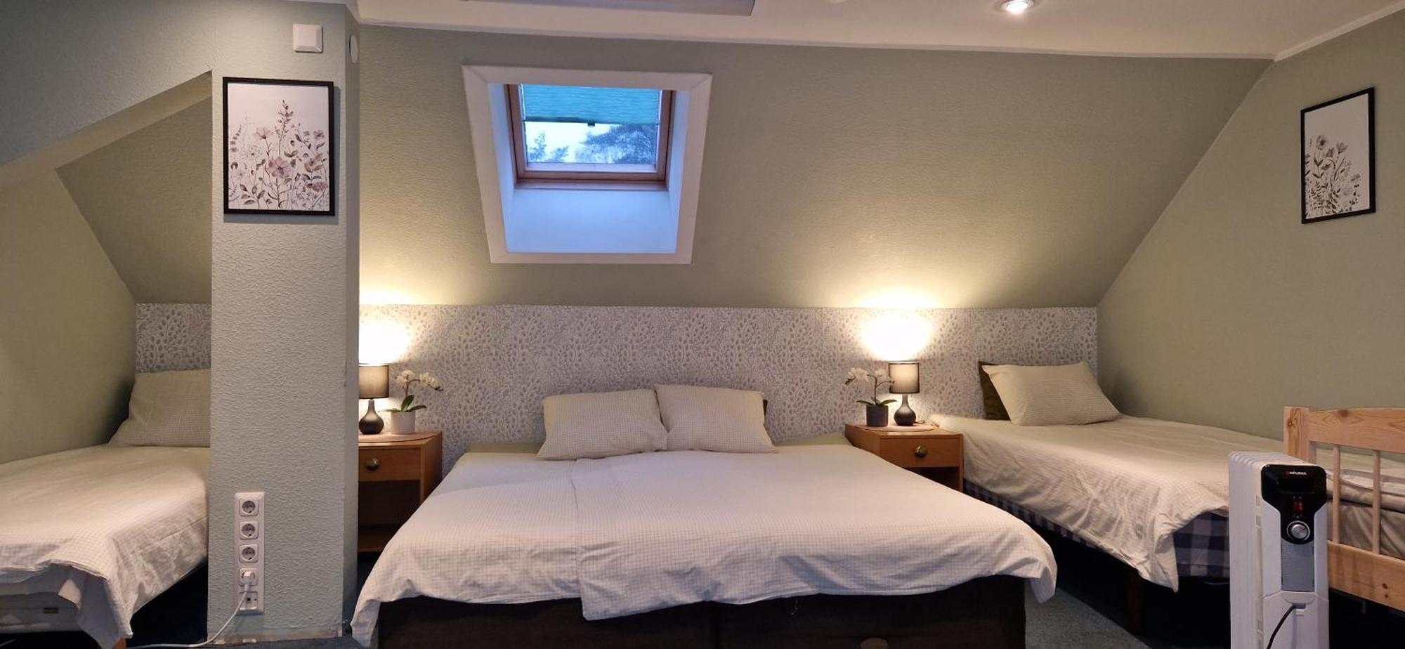 Albergue Freedom65 And Caravan Talin