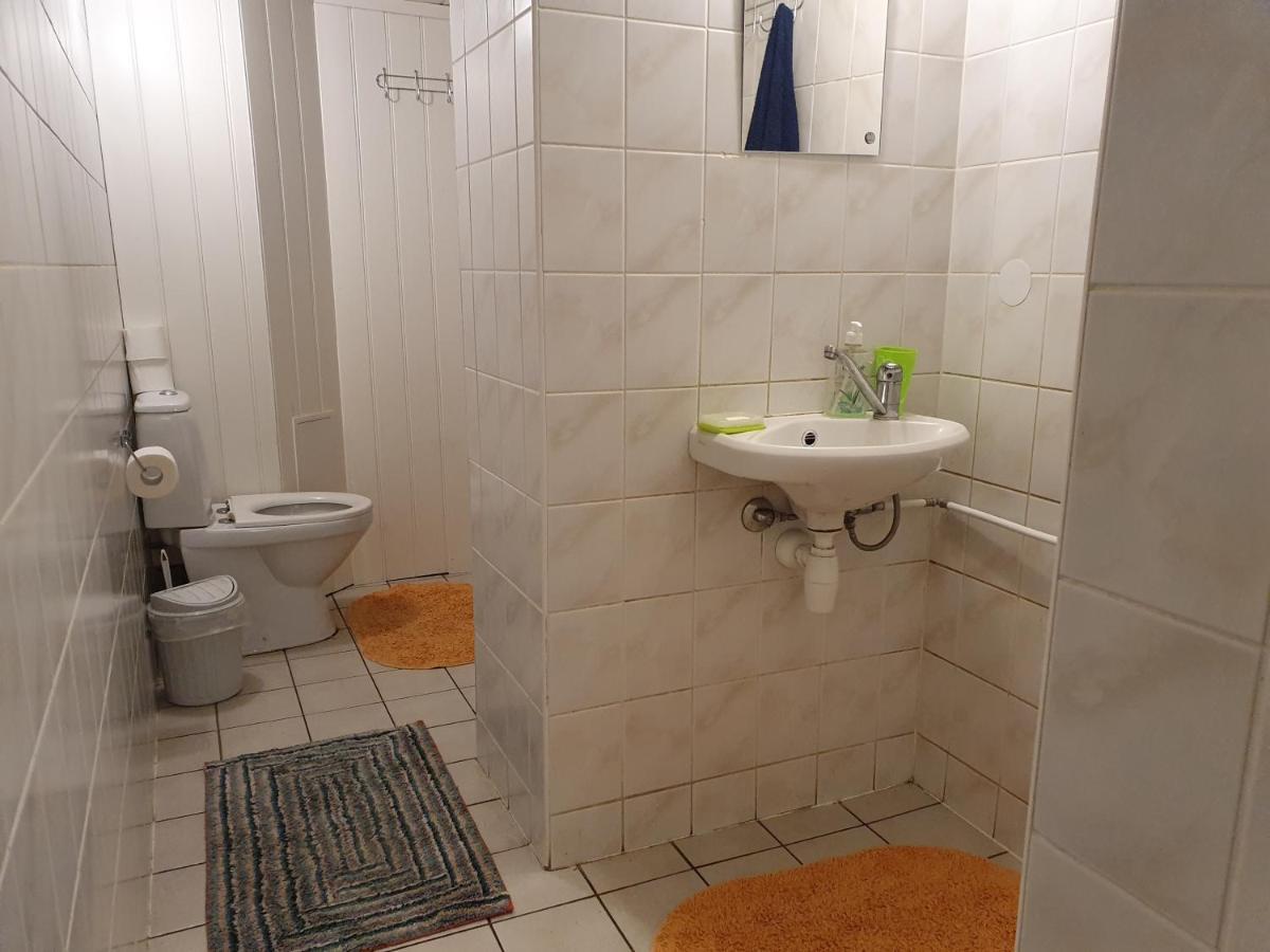 Hostel Freedom65 And Caravan Tallinn